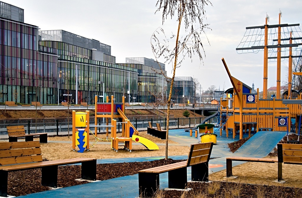 Olomouc Šantovka Gallery multifunctional project STREETPARK UK